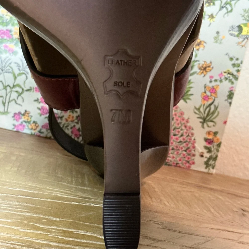 Tory Burch Kingsbridge Studded Open-Toe Wedge Sandal Red Agate Size 7